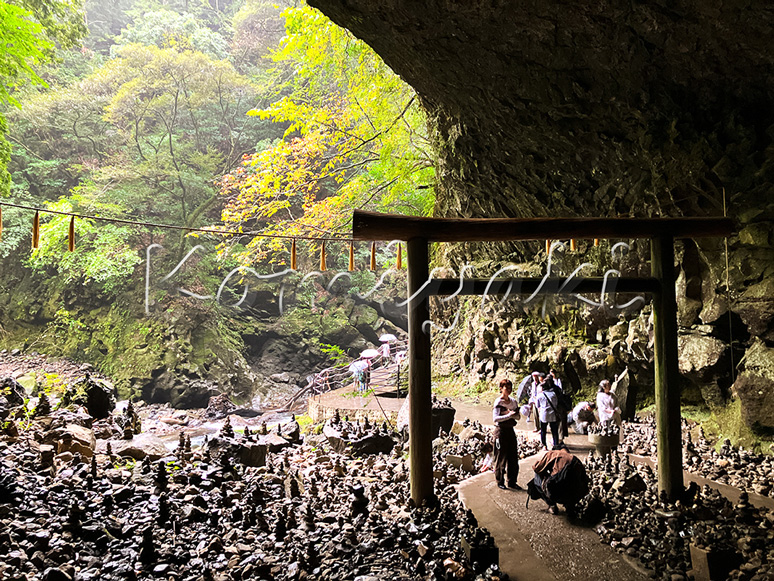 神々が話し合った天安河原／2024年