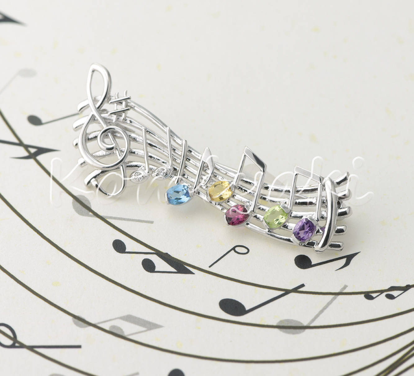 音楽を奏でたくなるブローチ／2022年