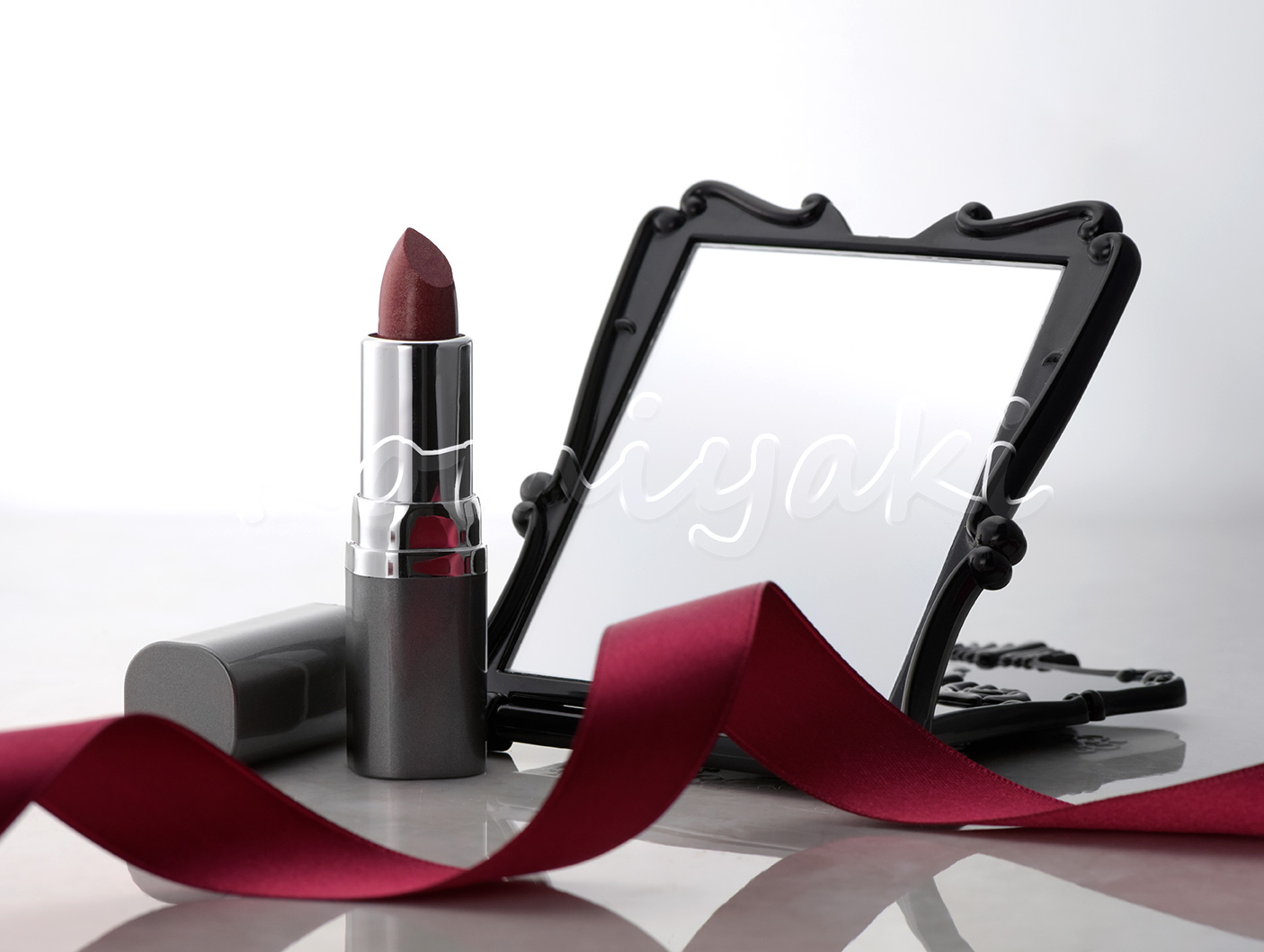 ルージュと鏡／2023年